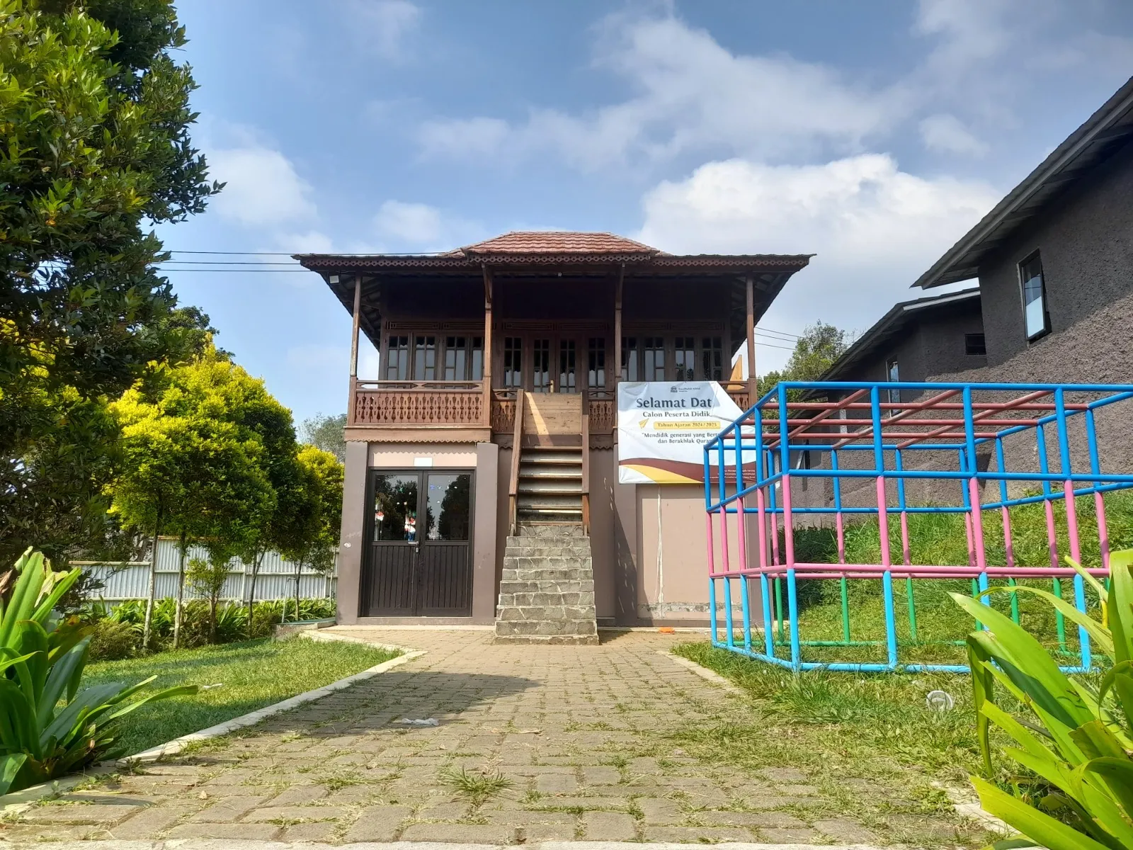 Sistem Keamanan Terpadu
