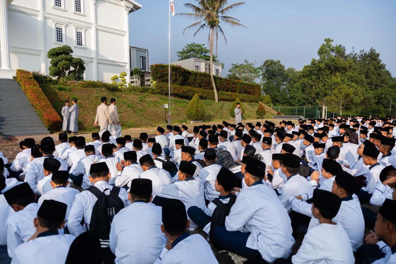 Akhlak dan Aqidah sebagai Fondasi Program MA Minhajul Haq ( Madrasah ALiyah )
